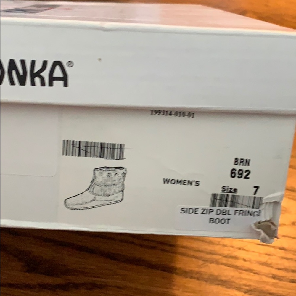 Minnetonka booties - Picture 4 of 4